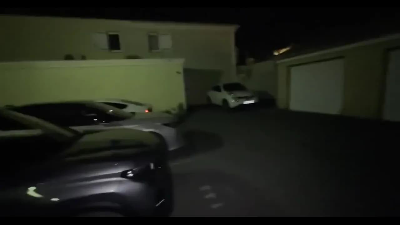 Queenaria - Sextape Parking en Plein Air