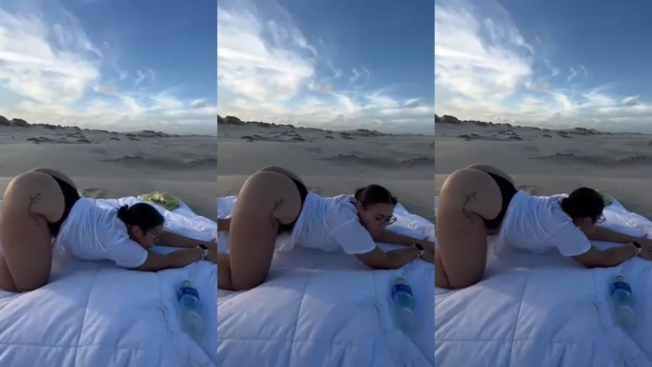 Mtvkay18 Arches Her Back Outdoors