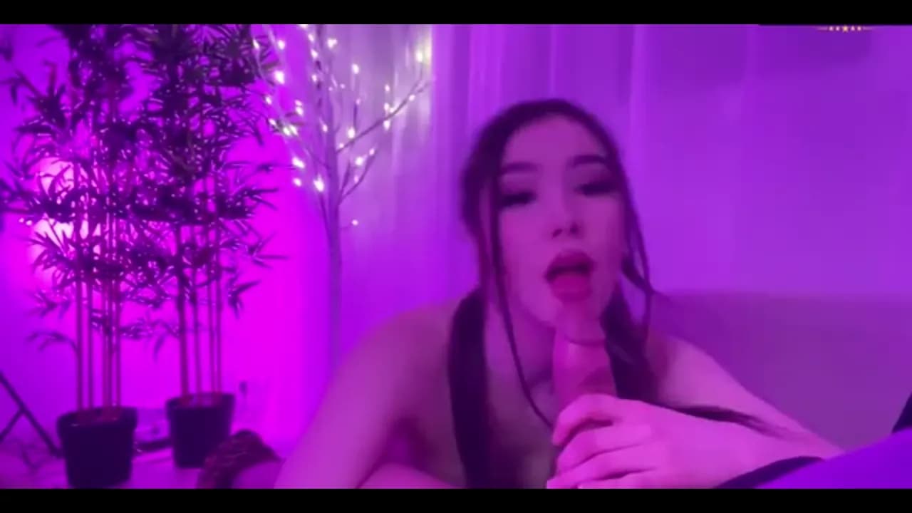 Kaizokouni - Sextape Blowjob Nue sur le Canape POV Video