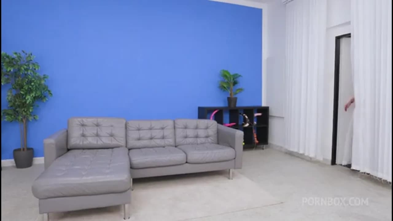 KimberlyX fist et DAP avec pisse