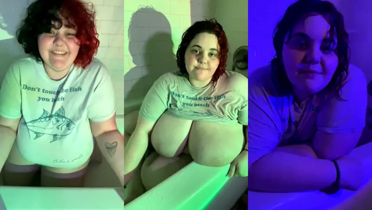 Yoursiren1 Takes A Bath While Streaming