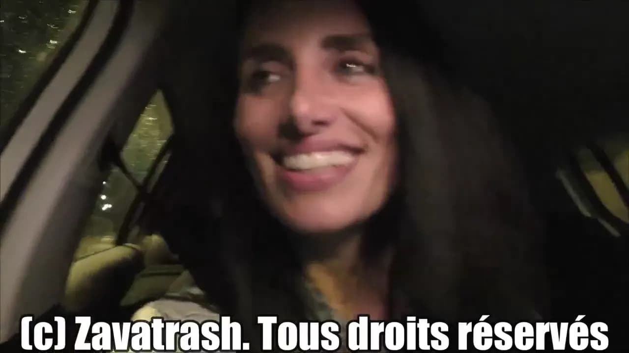 Zavatrash Sextape Sortie Spontanée avec un Fan et Elle le Suce Dehors Vidéo Porno Leaks