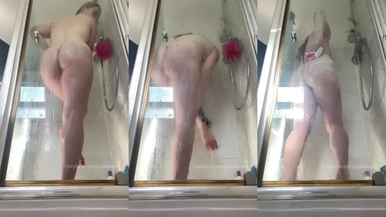 April Flowers Films Her Showering