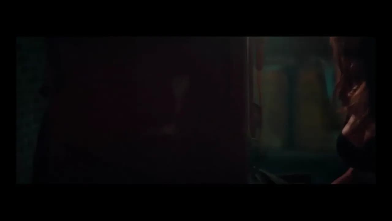 Emilia Clarke Strips Naked Outside