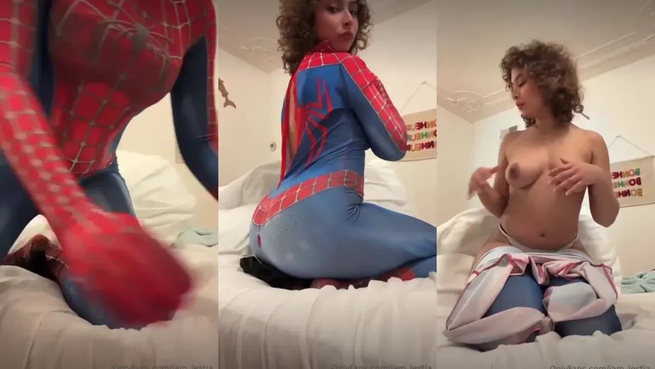 Lestia Nue Cosplay Spiderman Hot Strip et Masturbation Se Frotte la Chatte Vidéo Leaks