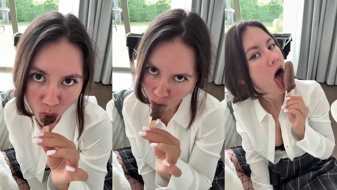 Olesya liberman sucks an ice cream