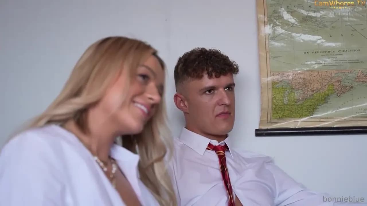 Bonnie Blue, gangbang orgy en classe