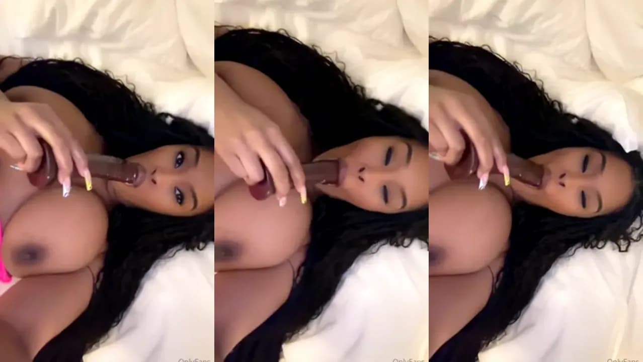 Sadeyemaya Sucks On Her Dildo